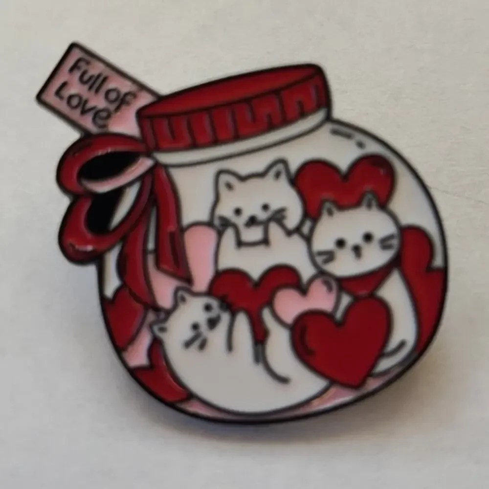 Cute Cats In a Jar With Hearts Pin Kitty Lapel Hat Brooch